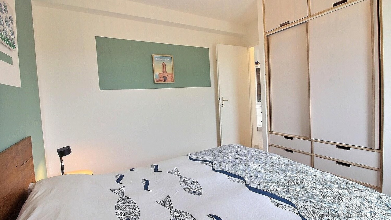 Photo of Bedroom in Plougrescant