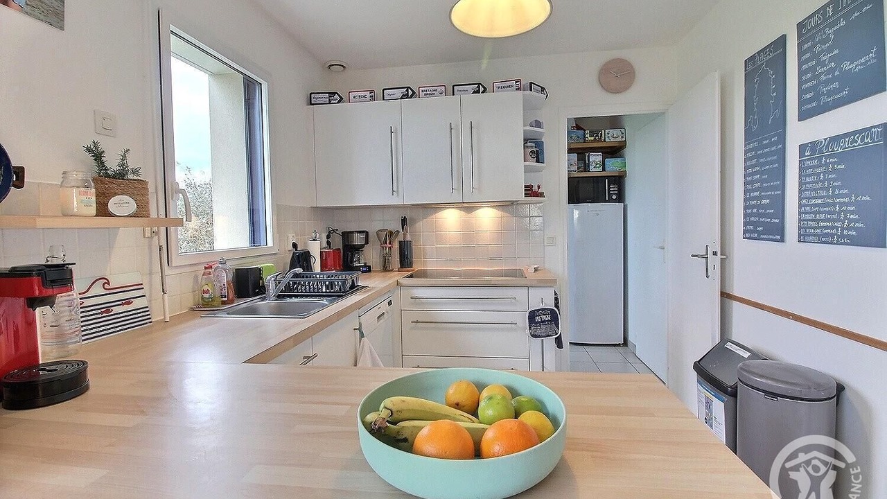 Photo of Kitchen in Plougrescant