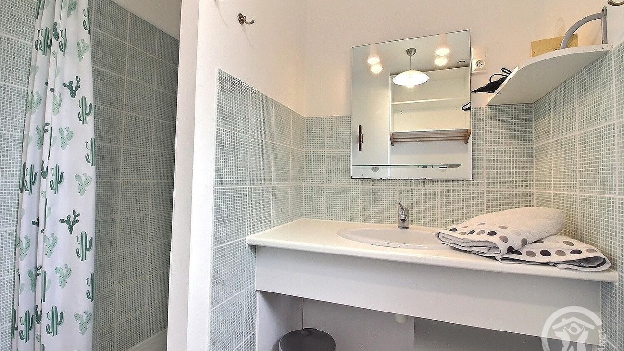 Photo of Bathroom in Plougrescant