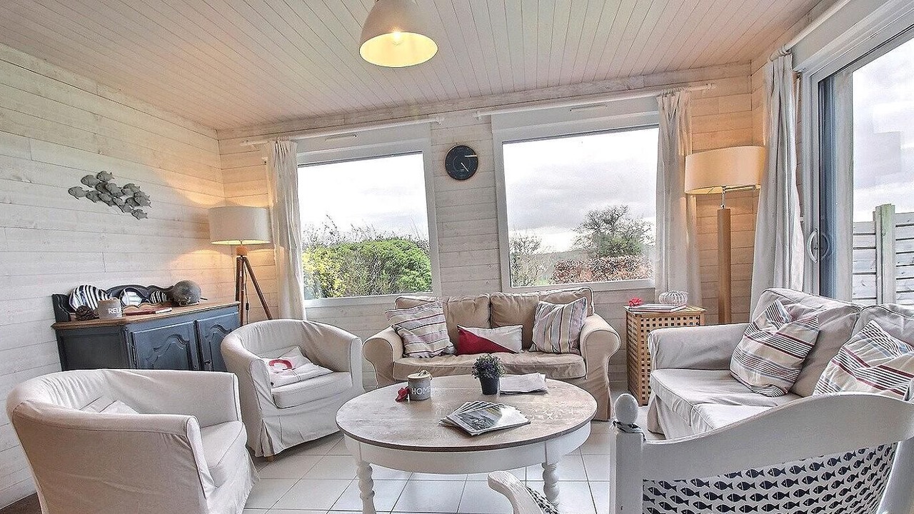 Photo of Livingroom in Plougrescant