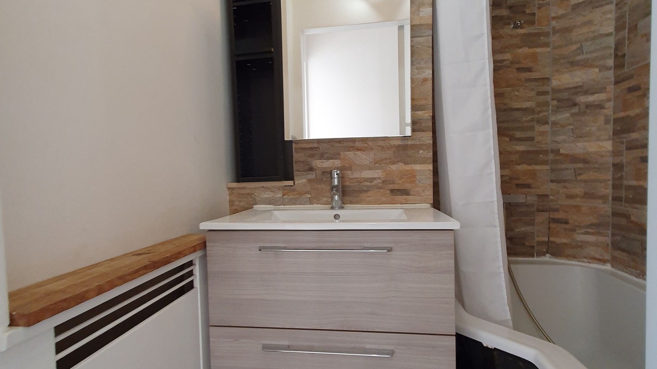 Photo of Bathroom in Coteaux Ouest