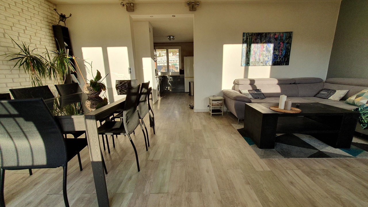 Photo of Livingroom in Coteaux Ouest