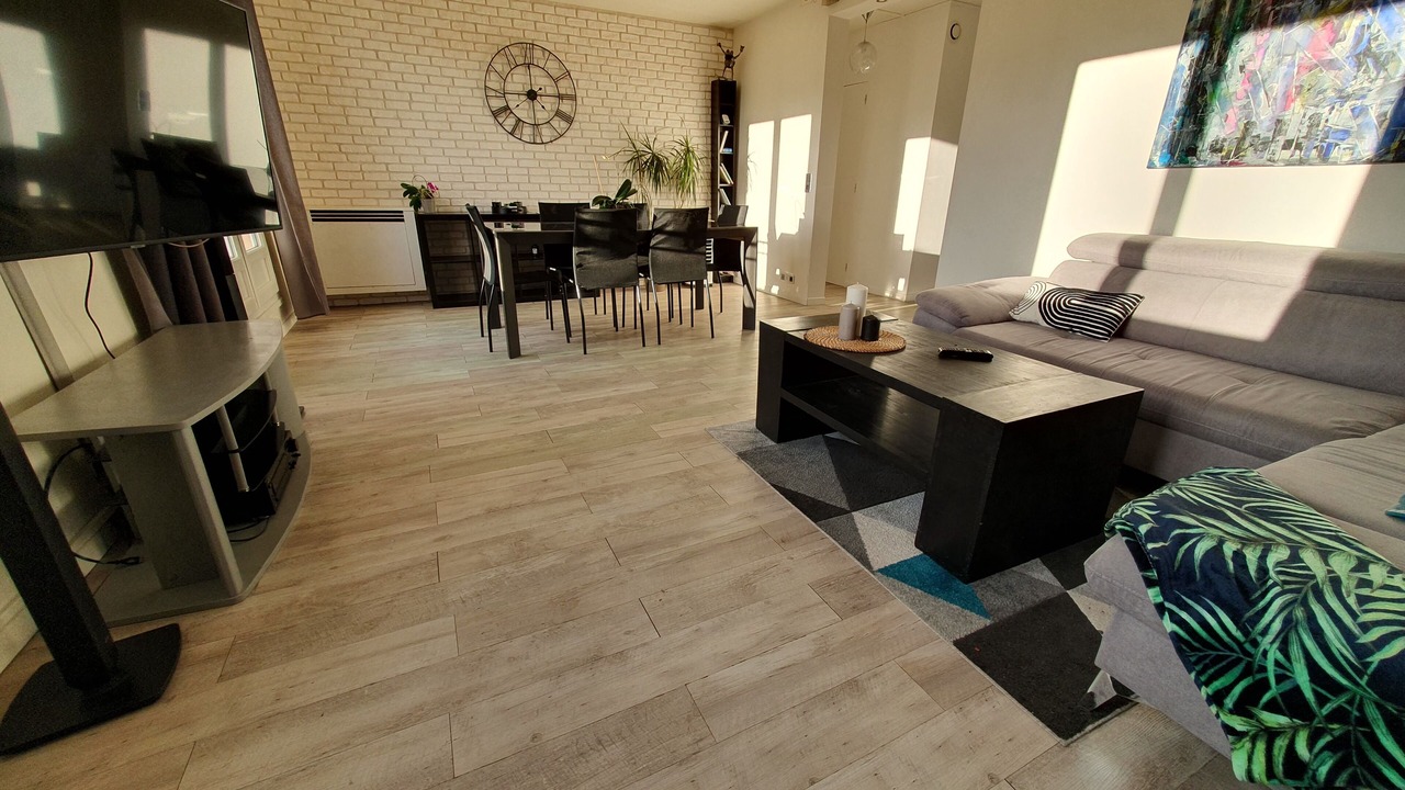 Photo of Livingroom in Coteaux Ouest