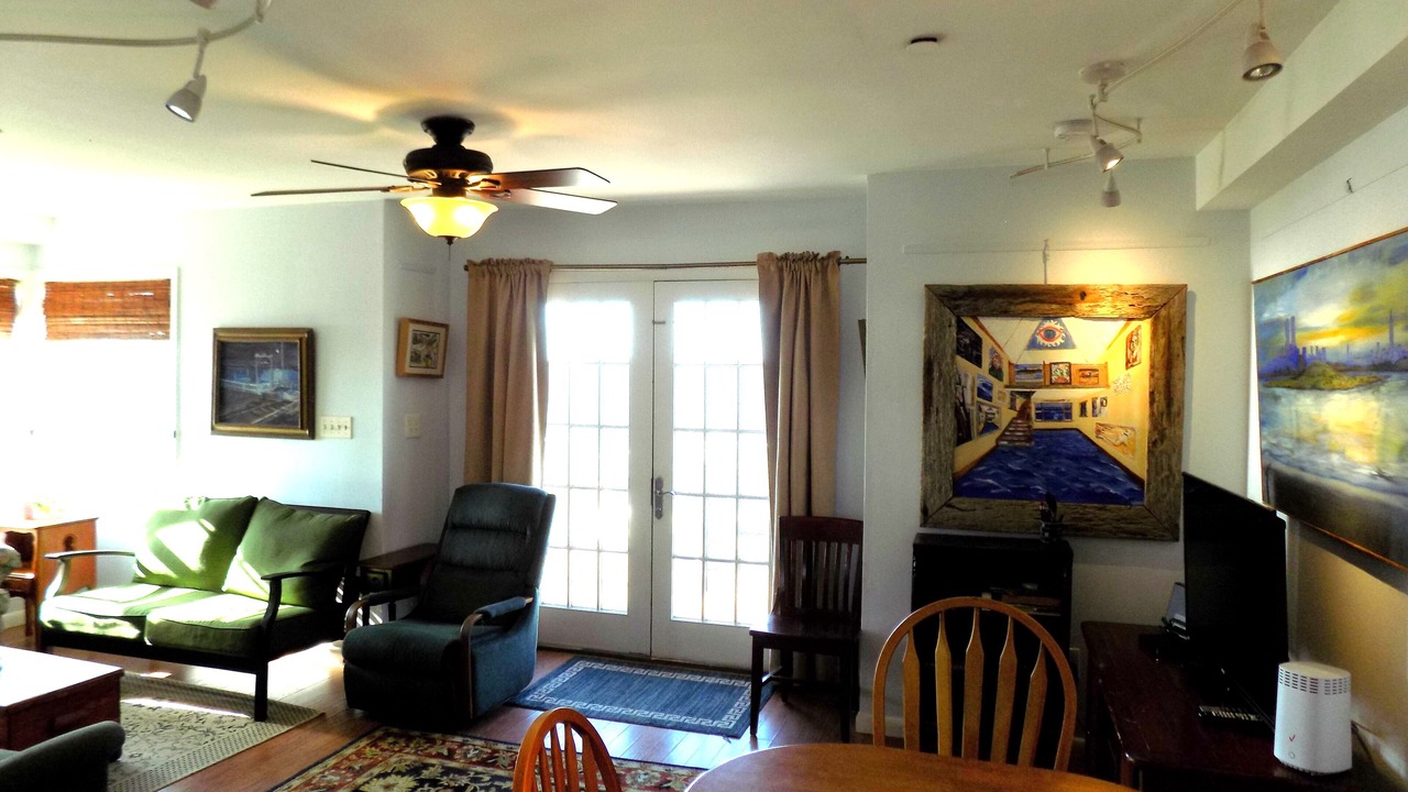 Photo of Livingroom in Broad Channel