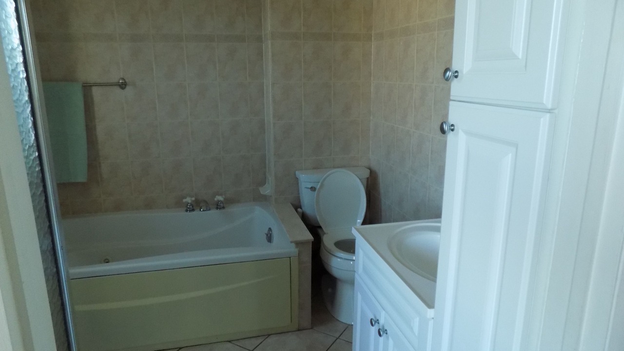 Photo of Bathroom in Broad Channel