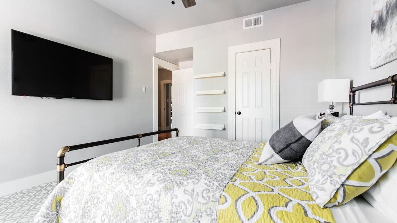 Photo of Bedroom in Peak's Suburban Addition