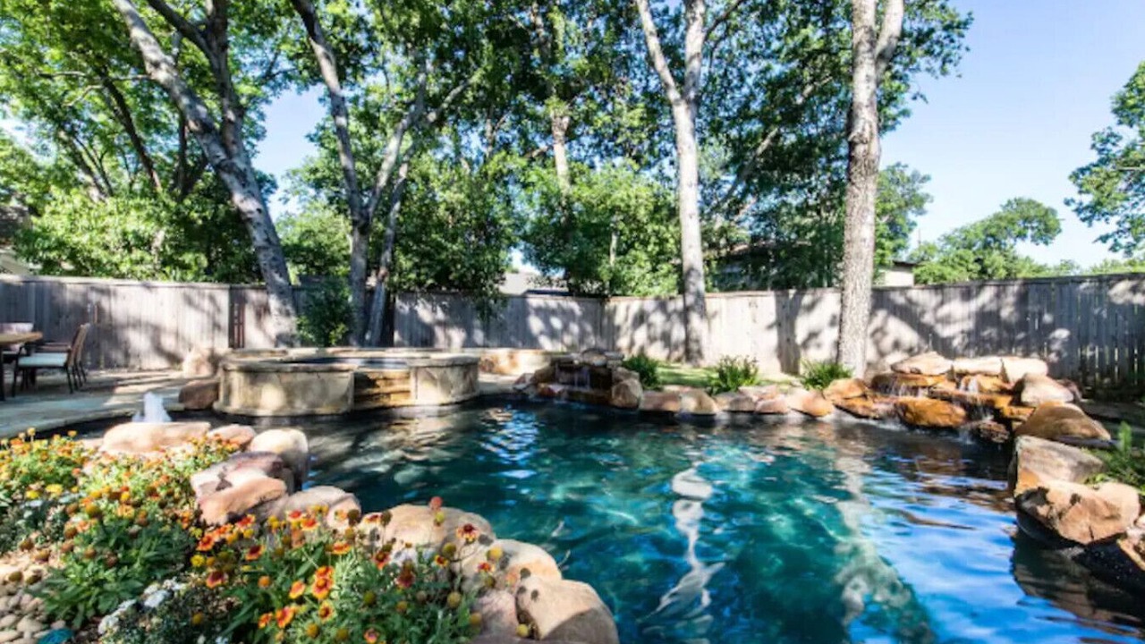 Photo of Outdoor in Peak's Suburban Addition