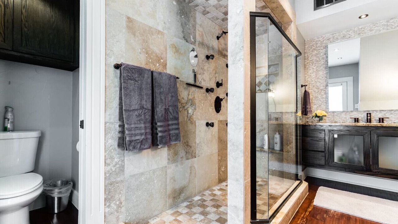 Photo of Bathroom in Peak's Suburban Addition