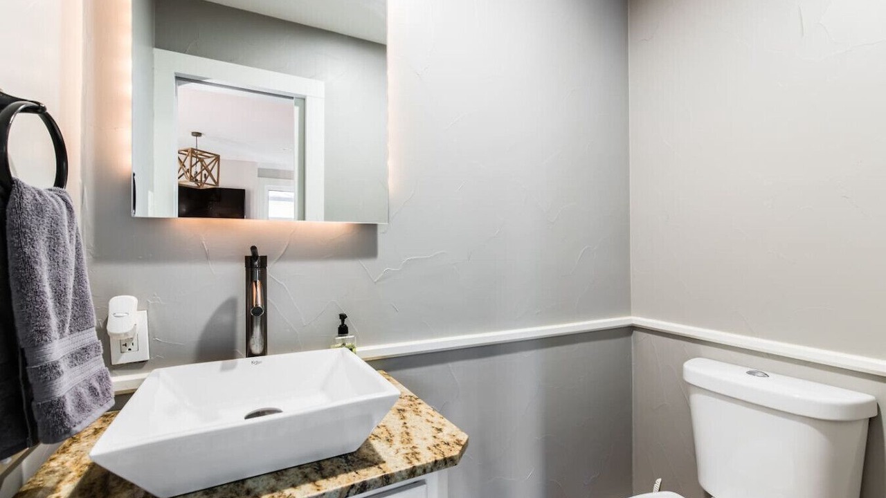 Photo of Bathroom in Peak's Suburban Addition