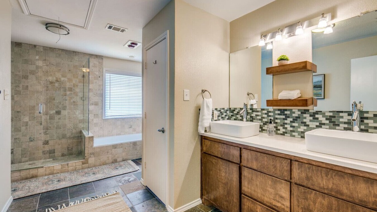 Photo of Bathroom in White Rock Hills