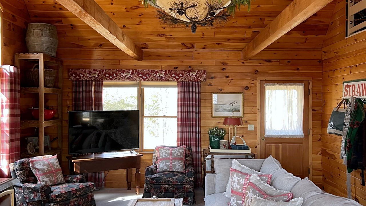 Photo of Livingroom in Town of Torrey
