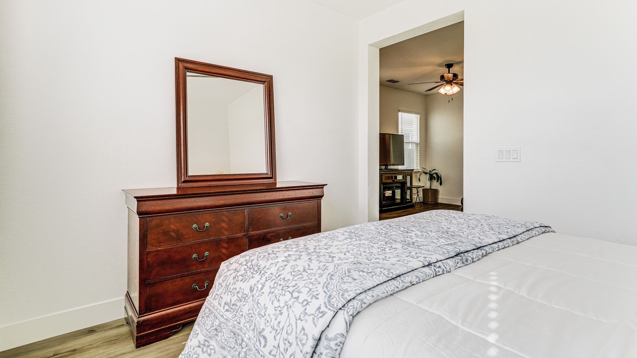 Photo of Bedroom in Lathrop