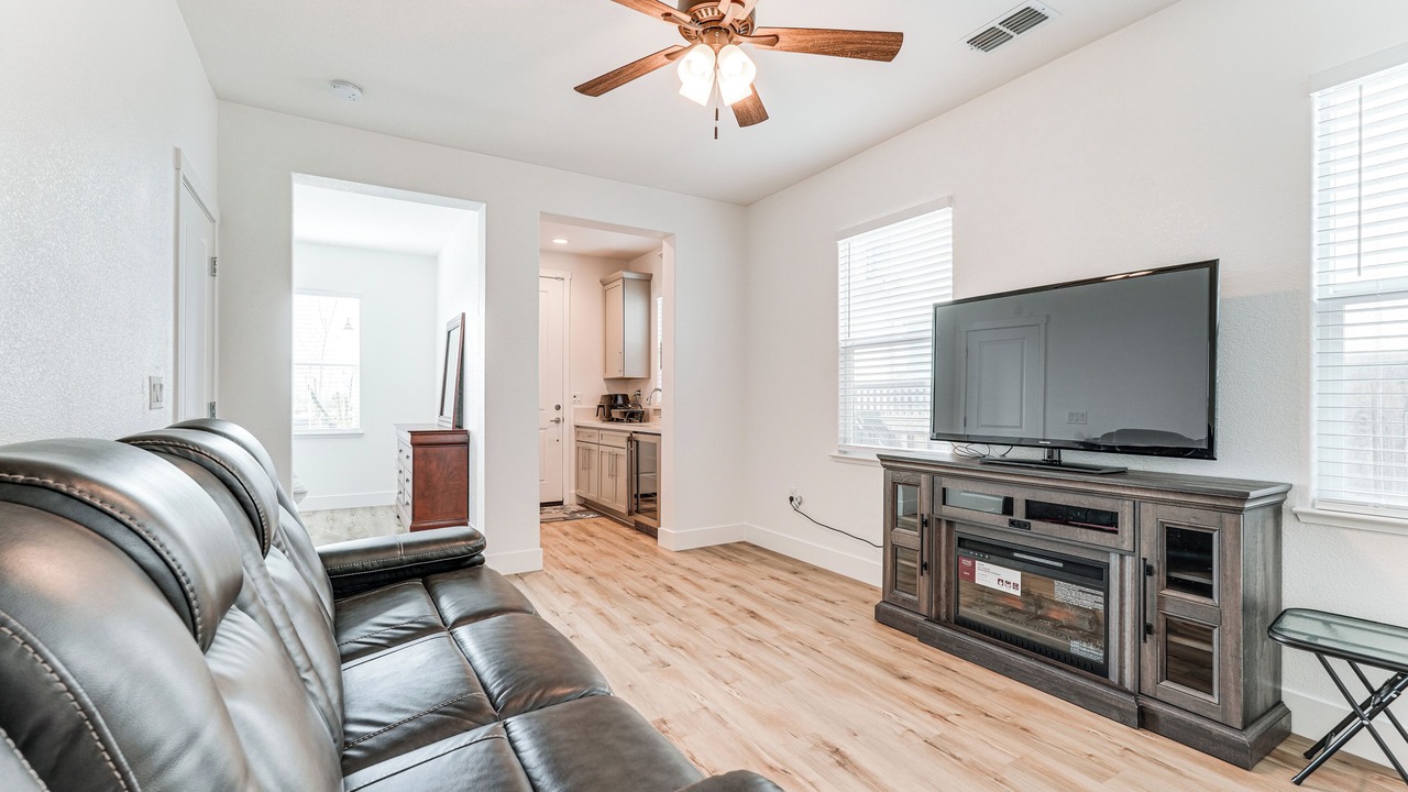 Photo of Livingroom in Lathrop