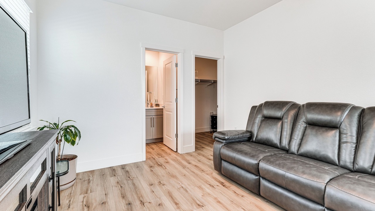 Photo of Livingroom in Lathrop