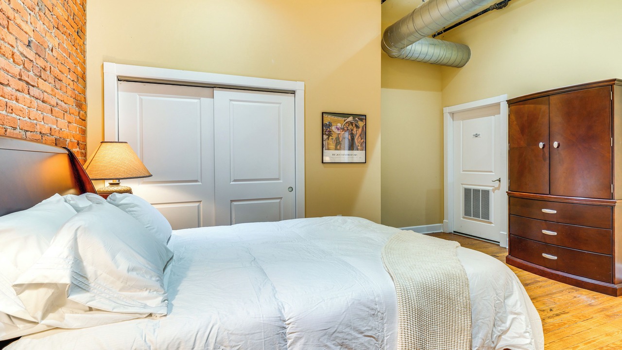 Photo of Bedroom in Downtown Louisville