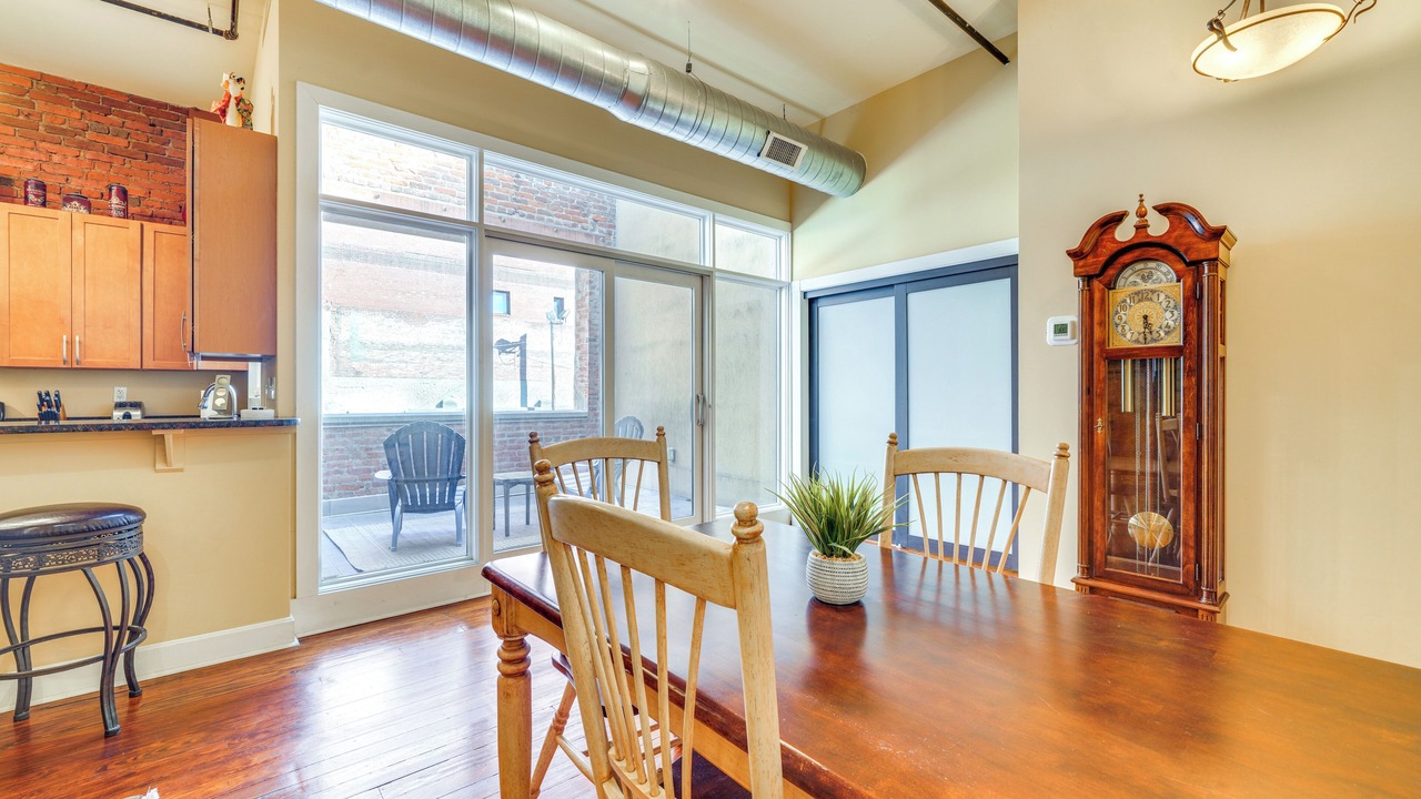 Photo of Patio Balcony in Downtown Louisville