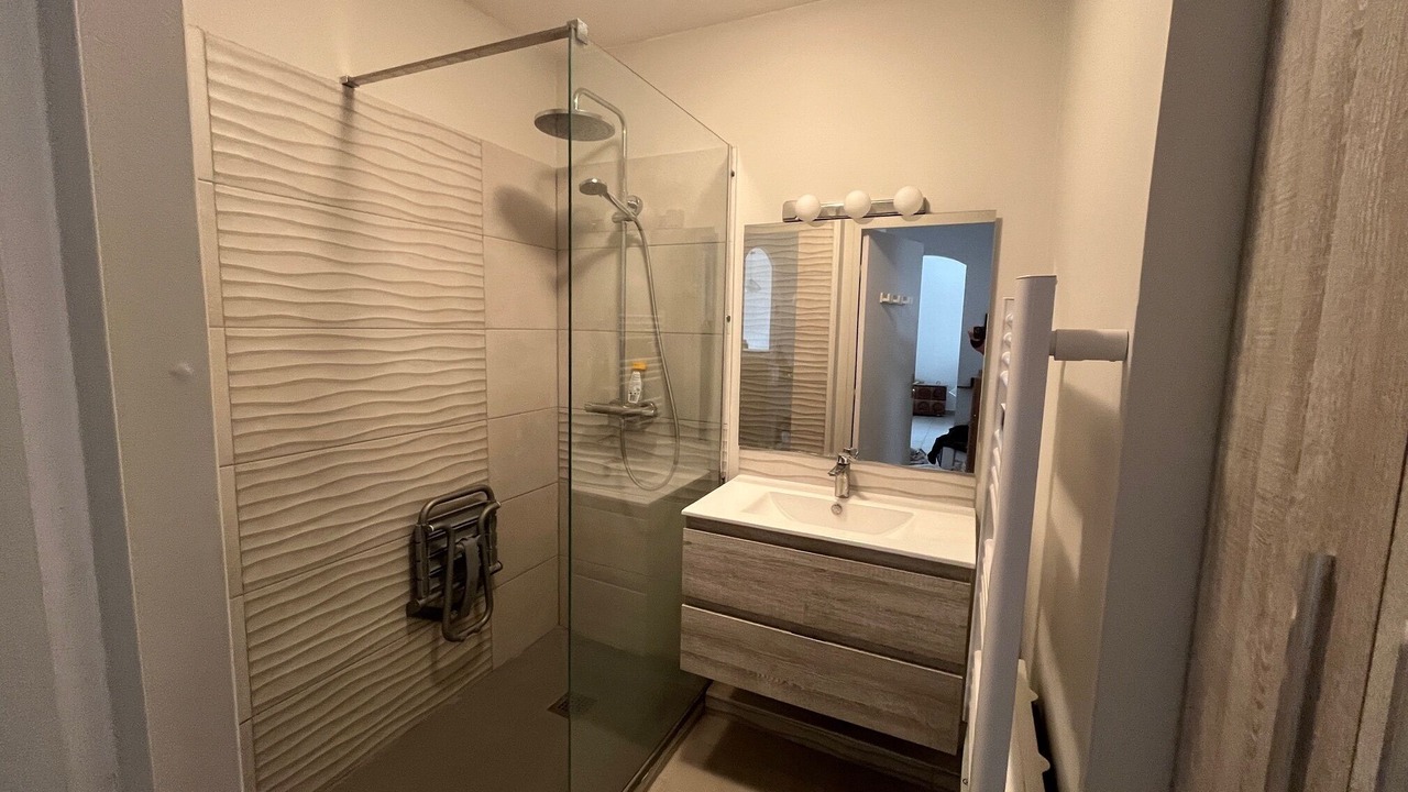 Photo of Bathroom in Celleneuve