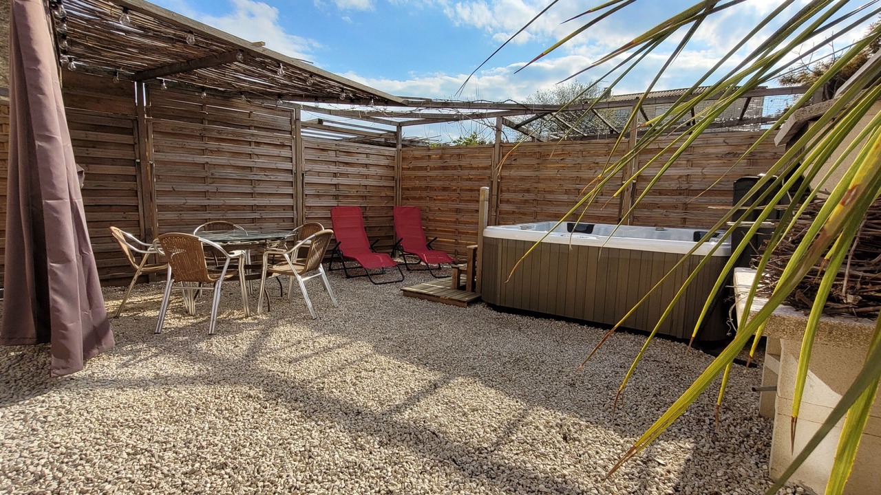 Photo of Outdoor in Thezan-les-Beziers