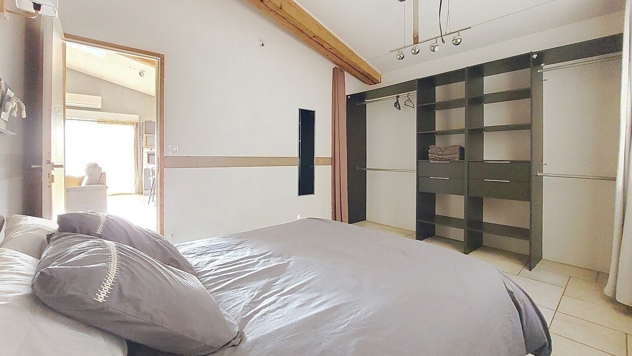 Photo of Bedroom in Thezan-les-Beziers