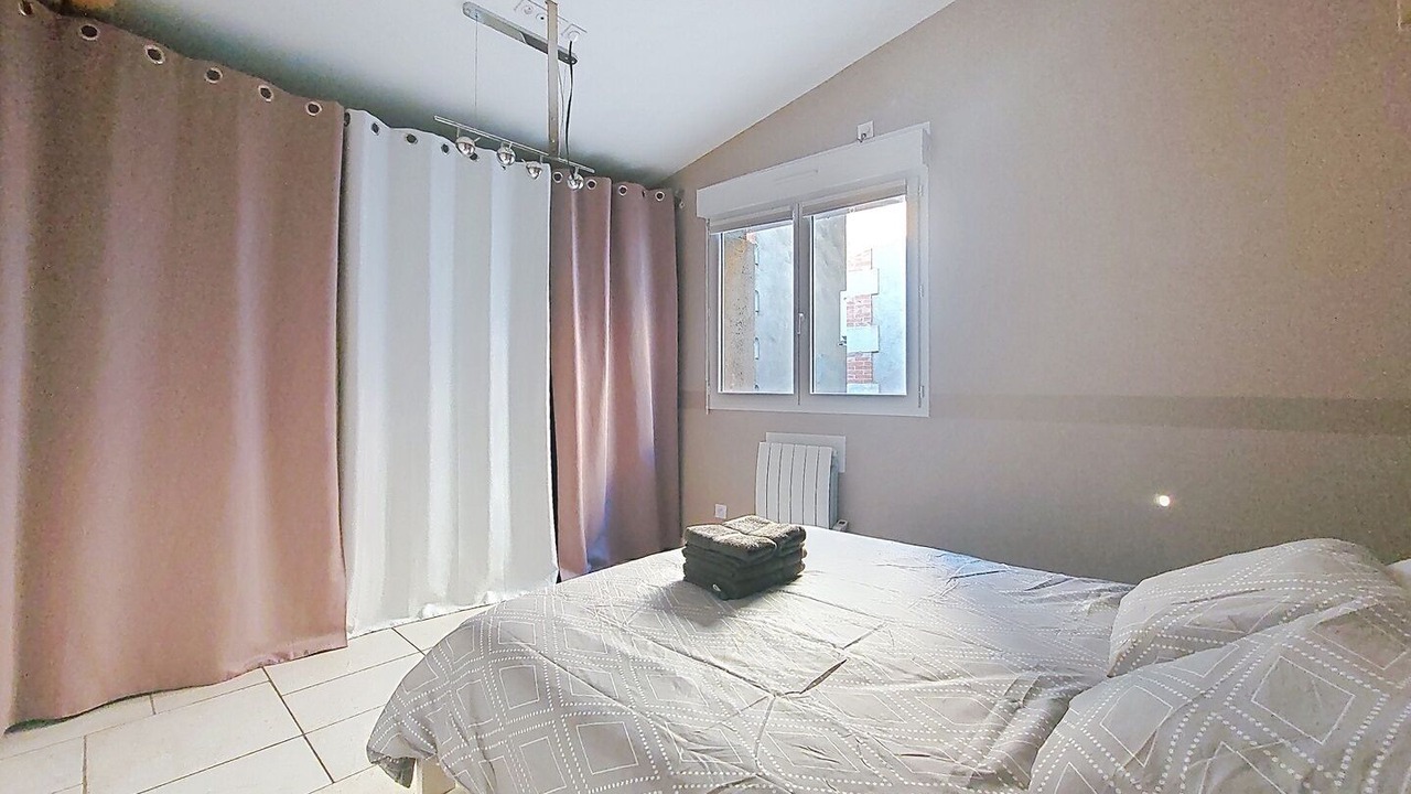 Photo of Bedroom in Thezan-les-Beziers