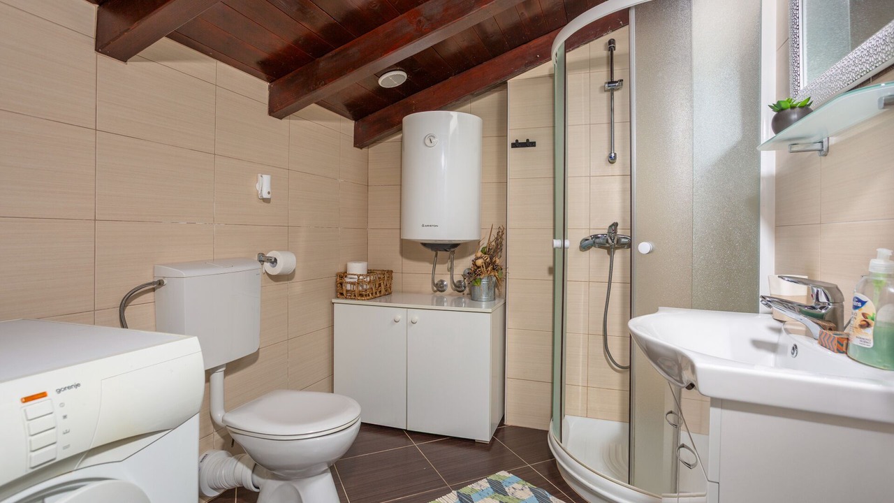 Photo of Bathroom in Obrs
