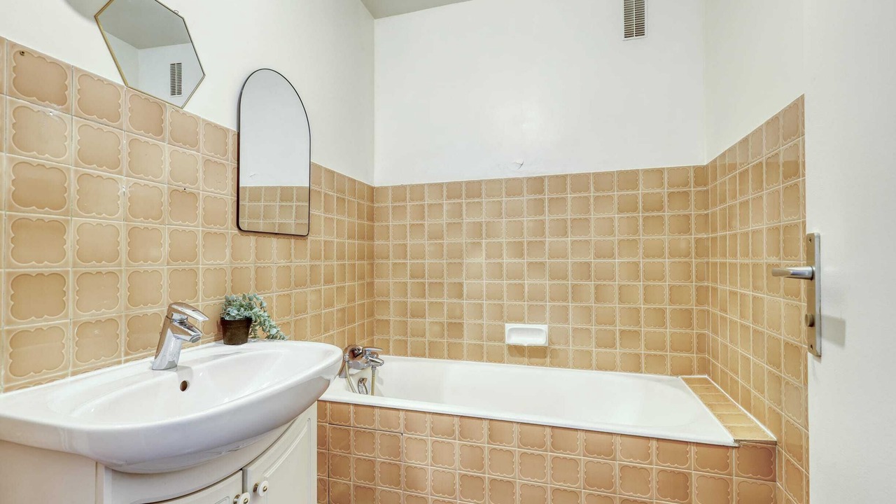 Photo of Bathroom in Butte-aux-Cailles