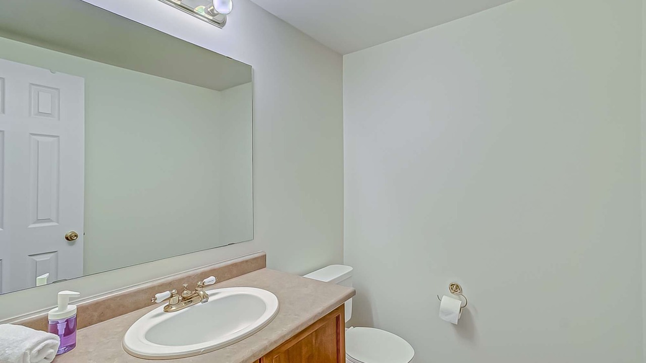 Photo of Bathroom in Topham Park