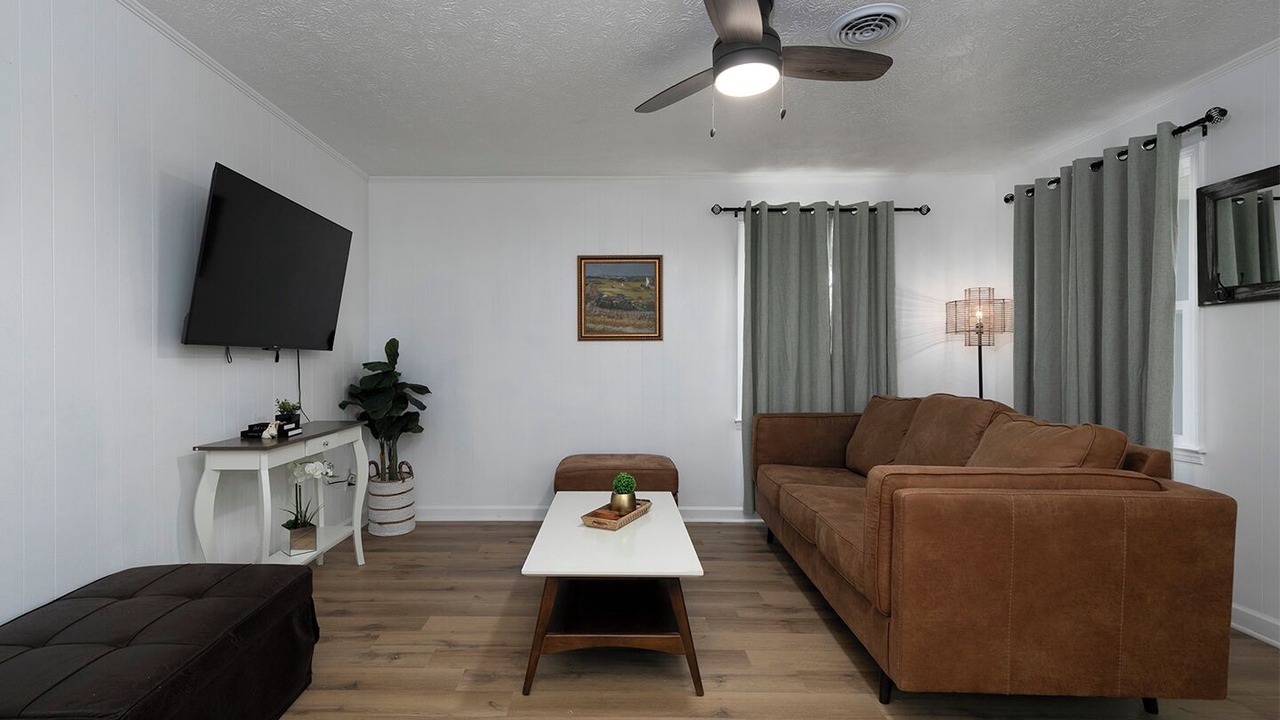 Photo of Livingroom in Cartersville