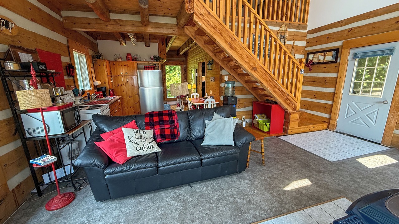 Photo of Livingroom in Providence Bay