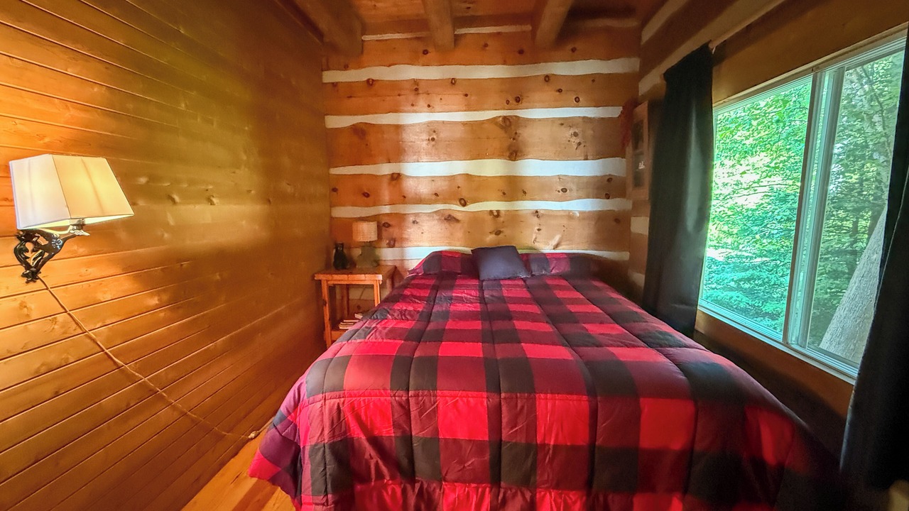 Photo of Bedroom in Providence Bay