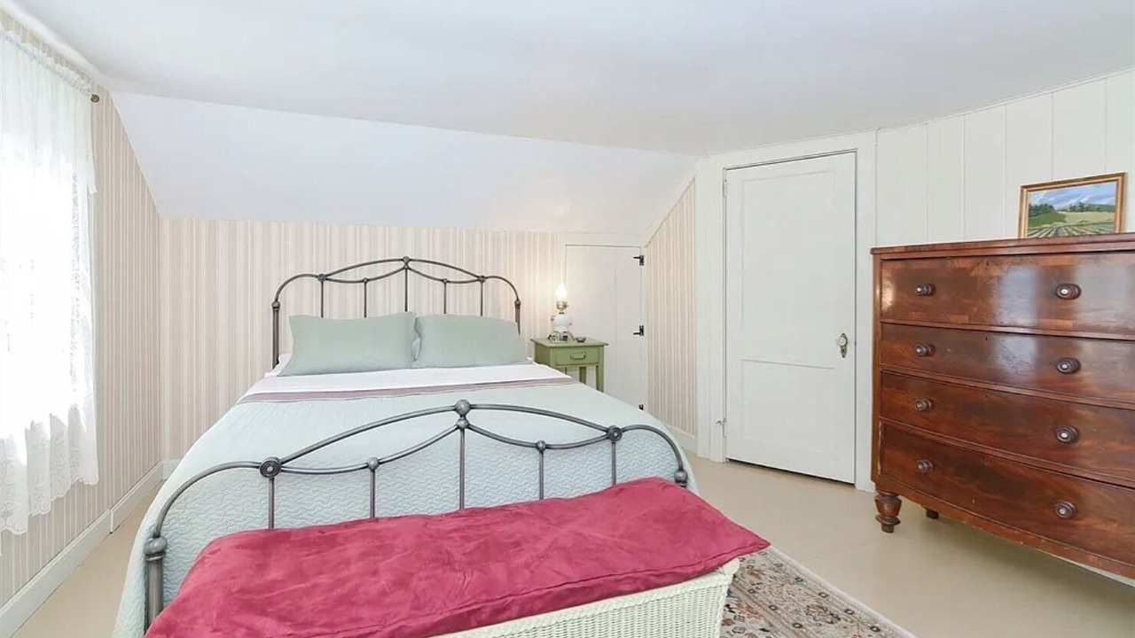 Photo of Bedroom in Southbridge