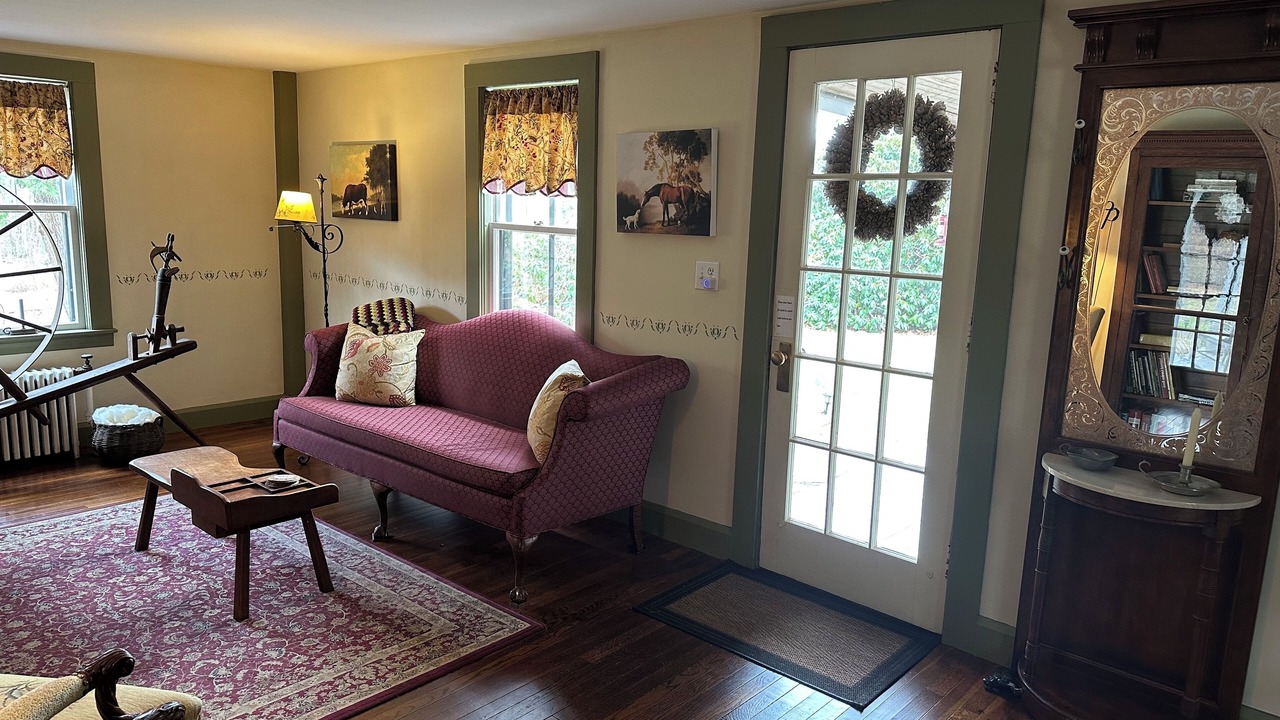 Photo of Livingroom in Southbridge