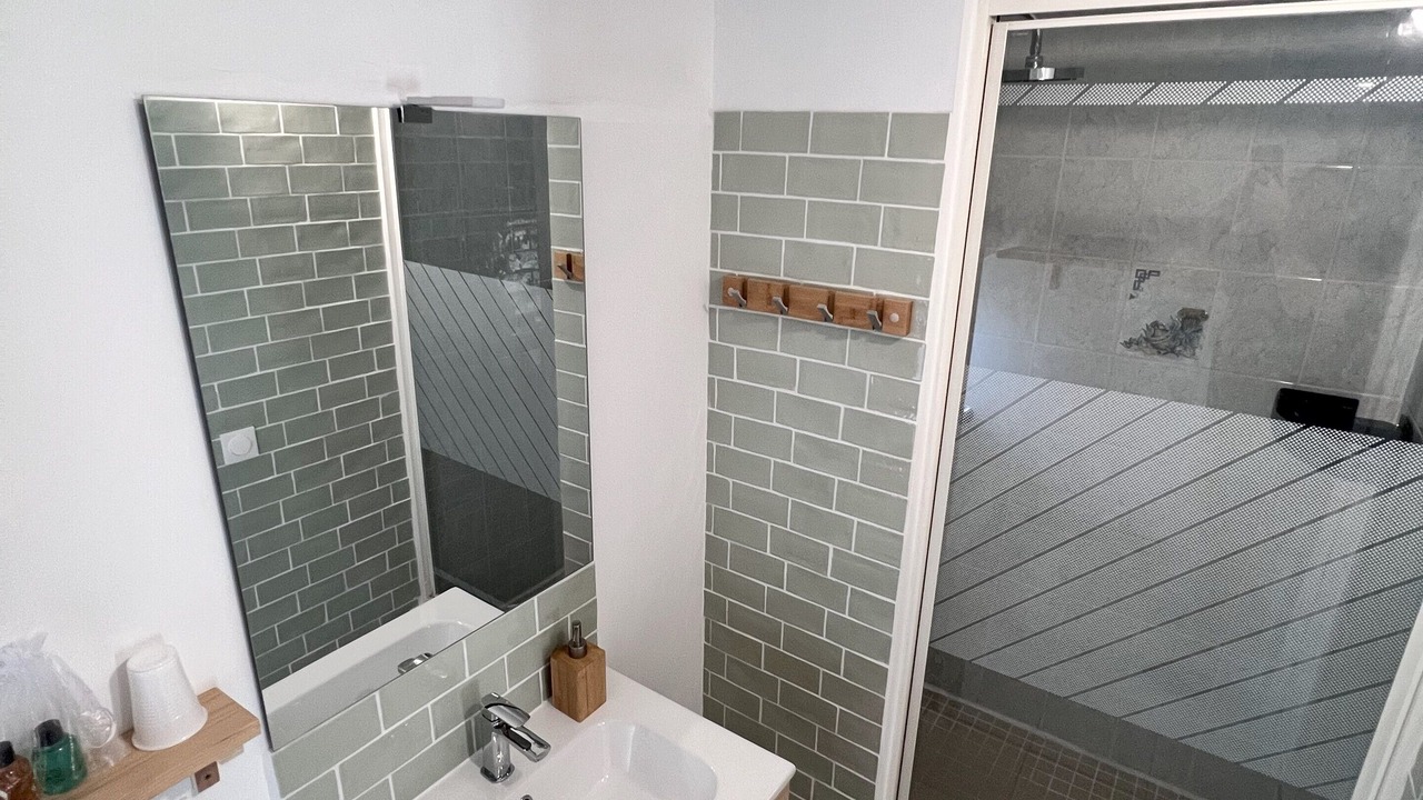 Photo of Bathroom in Orthoux-Serignac-Quilhan