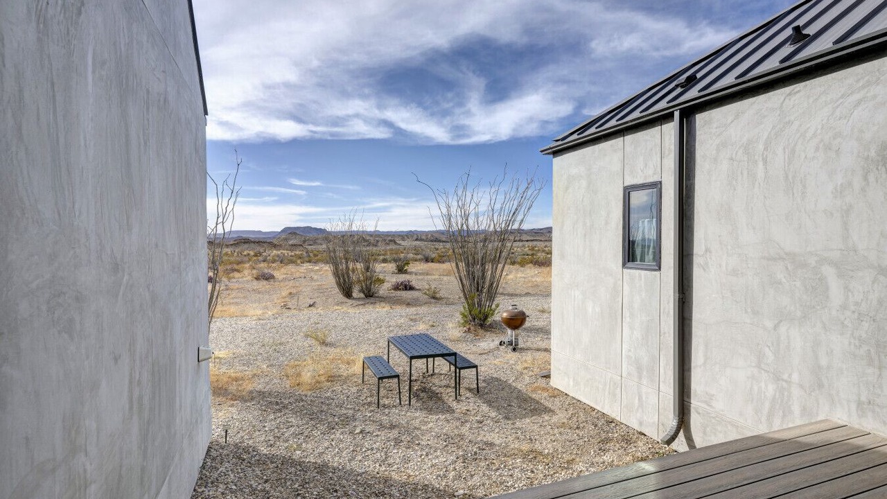 Photo of Patio Balcony in Study Butte-Terlingua