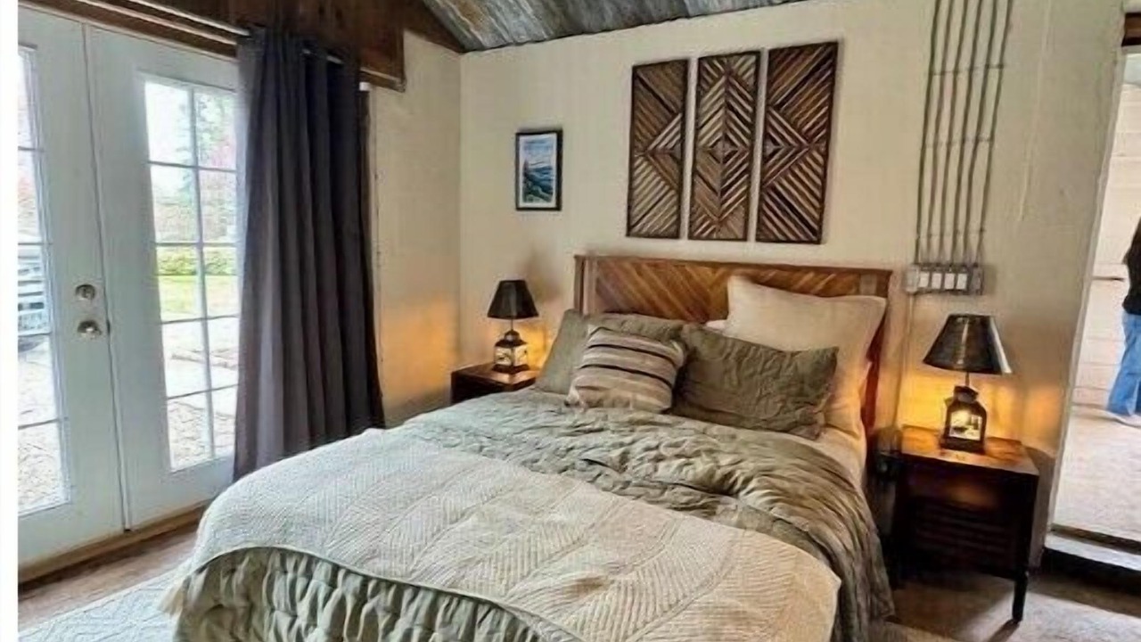 Photo of Bedroom in Asheville