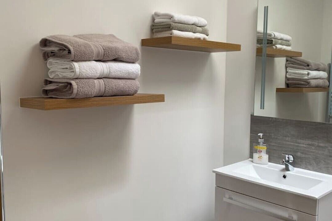 Photo of Bathroom in Maud