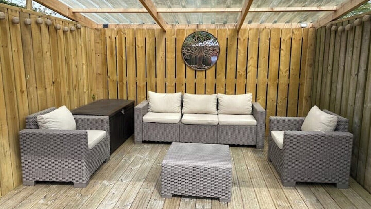 Photo of Outdoor in Maud