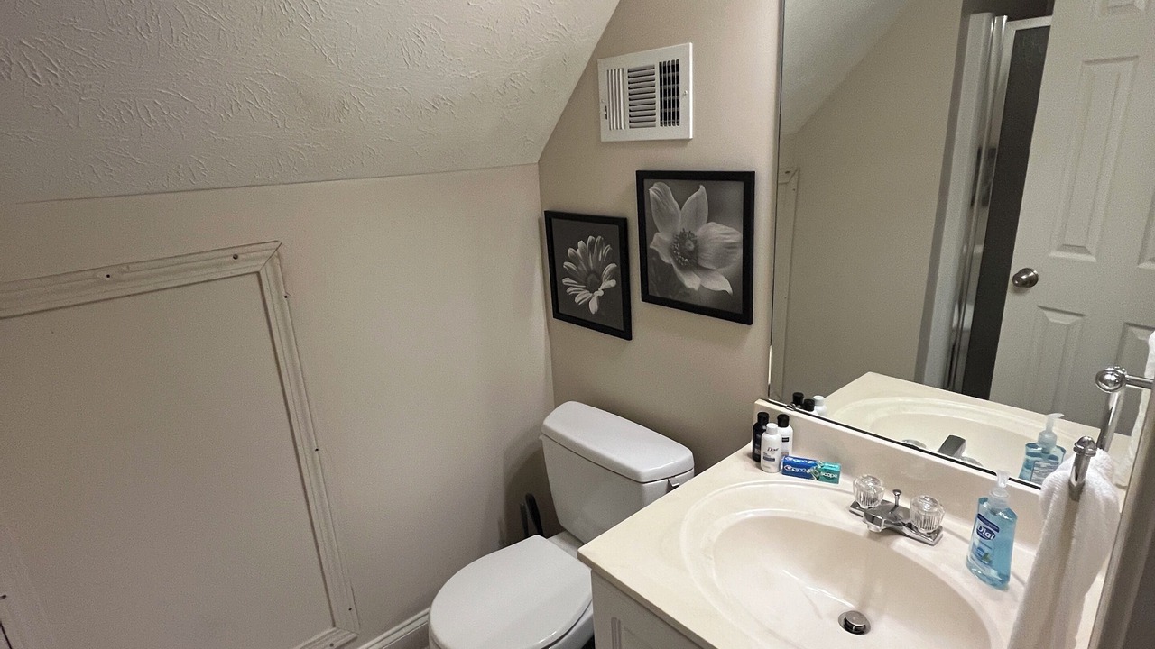 Photo of Bathroom in Pickwood