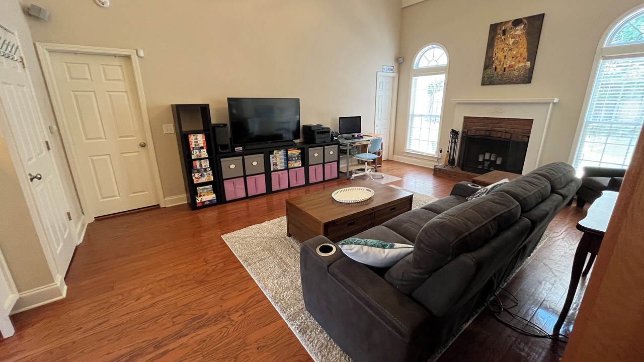 Photo of Livingroom in Pickwood
