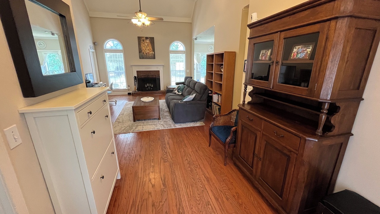 Photo of Livingroom in Pickwood