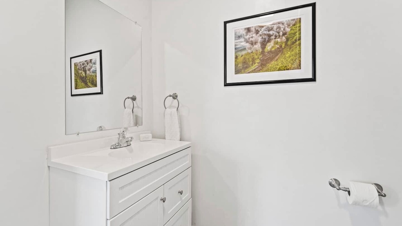 Photo of Bathroom in Edray