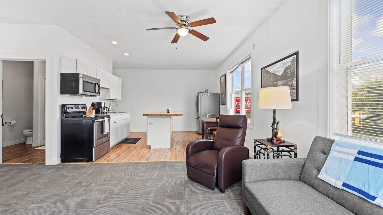 Photo of Livingroom in Edray