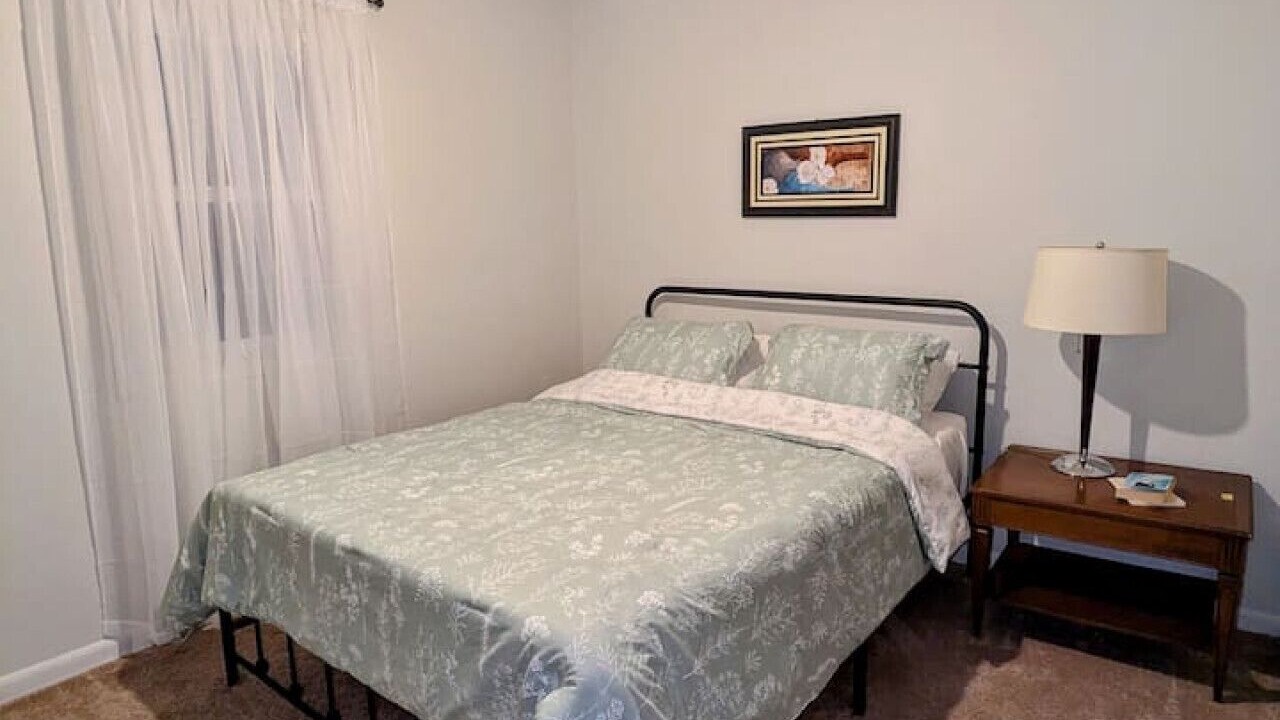 Photo of Bedroom in St. Robert