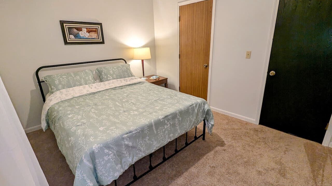 Photo of Bedroom in St. Robert