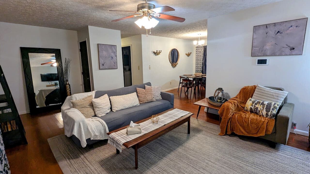 Photo of Livingroom in St. Robert