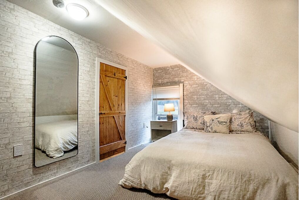 Photo of Bedroom in Waterbury Center