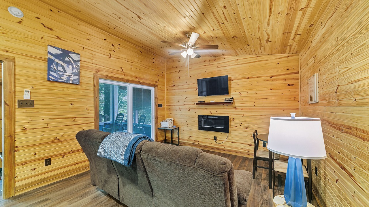 Photo of Livingroom in Jones Mills