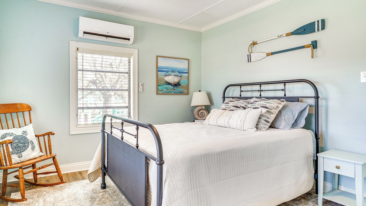 Photo of Bedroom in Cypremort Point