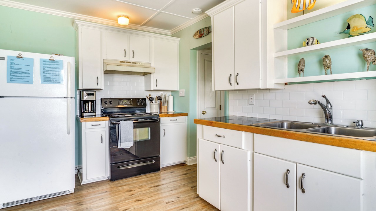 Photo of Kitchen in Cypremort Point