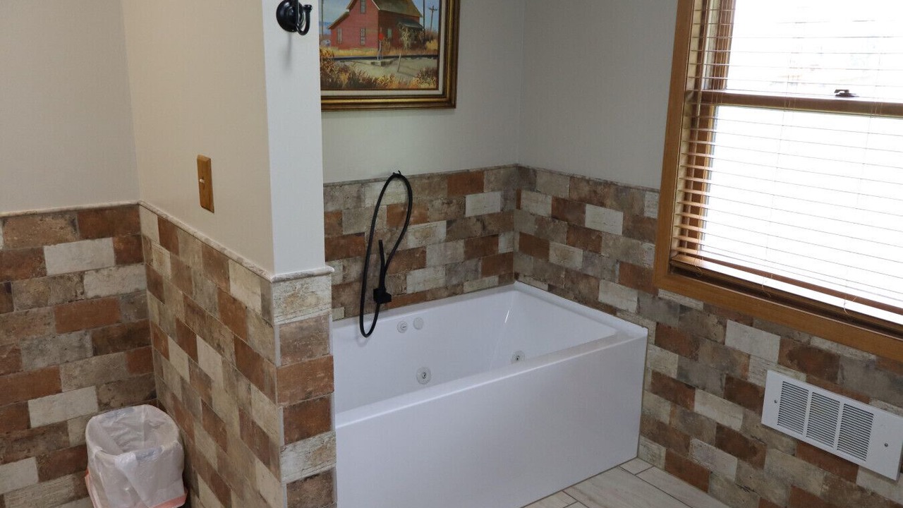 Photo of Bathroom in Glenrock